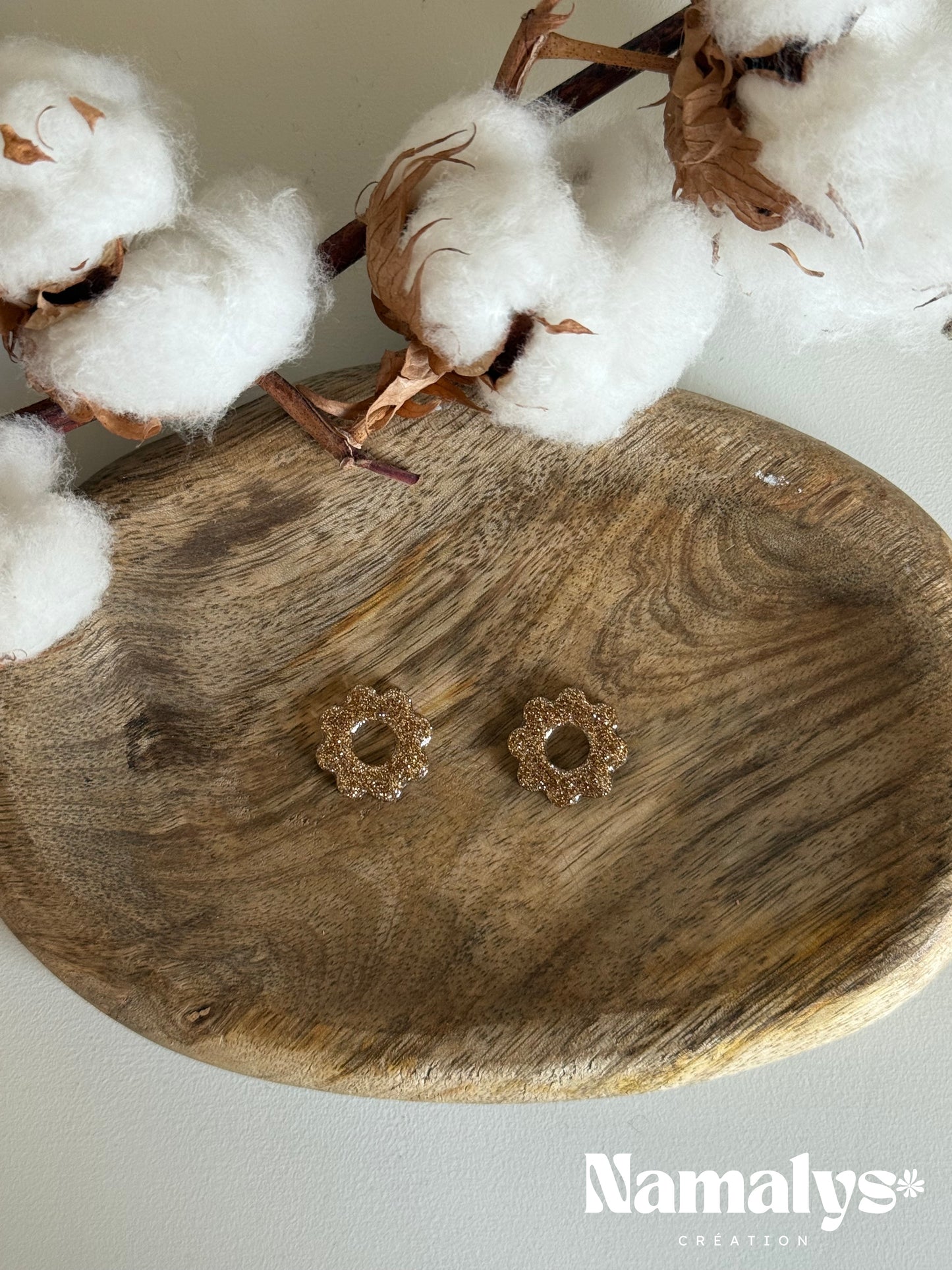 Pampilles "Fleur" en résine époxy