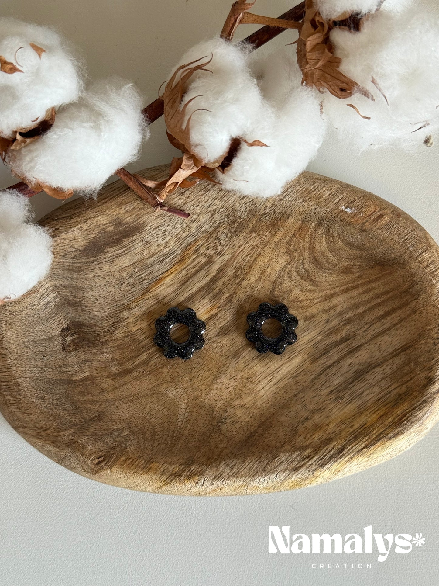 Pampilles "Fleur" en résine époxy