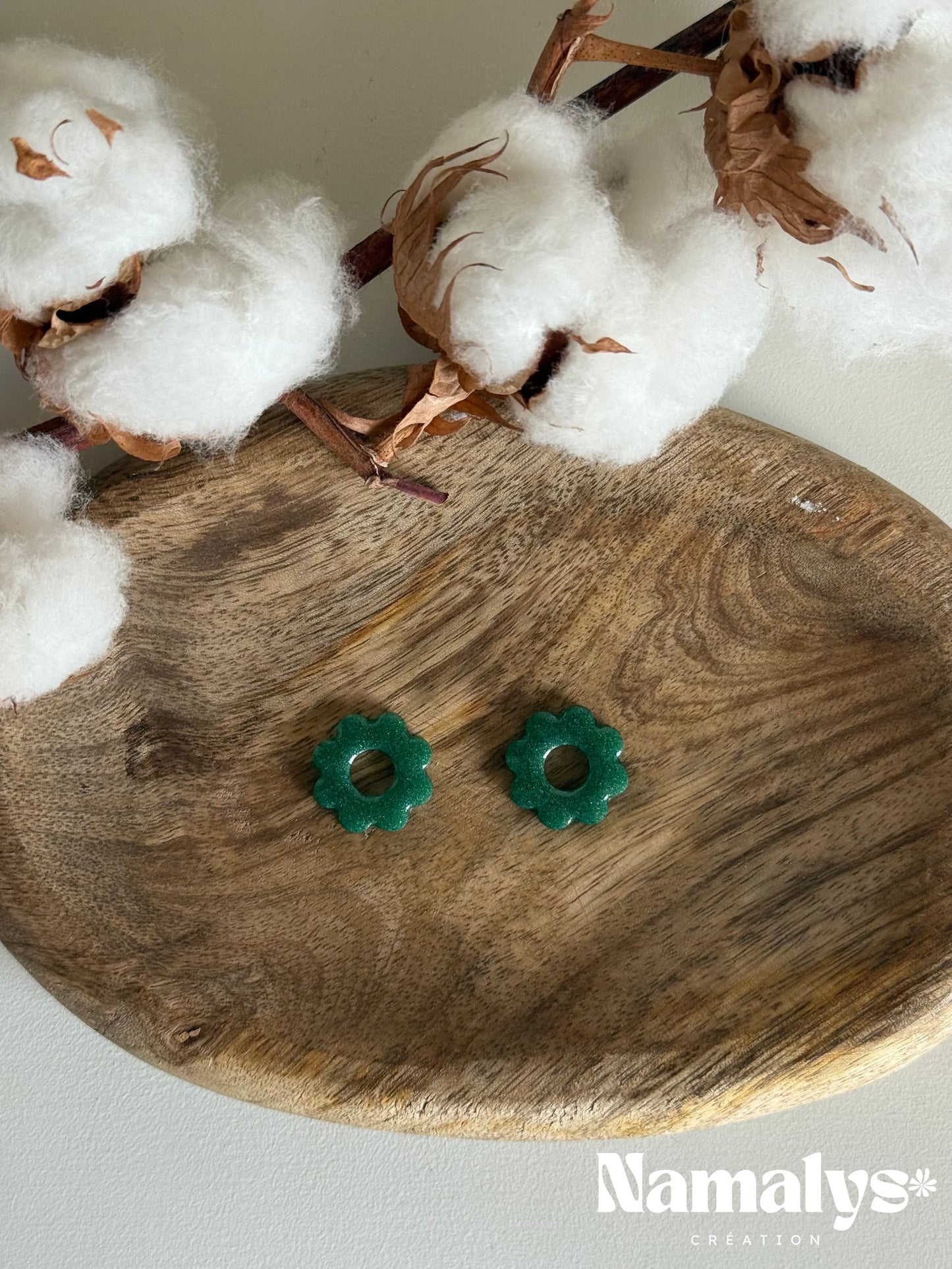 Pampilles "Fleur" en résine époxy